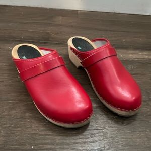 Lotta from Stockholm Red Leather Clogs size 39